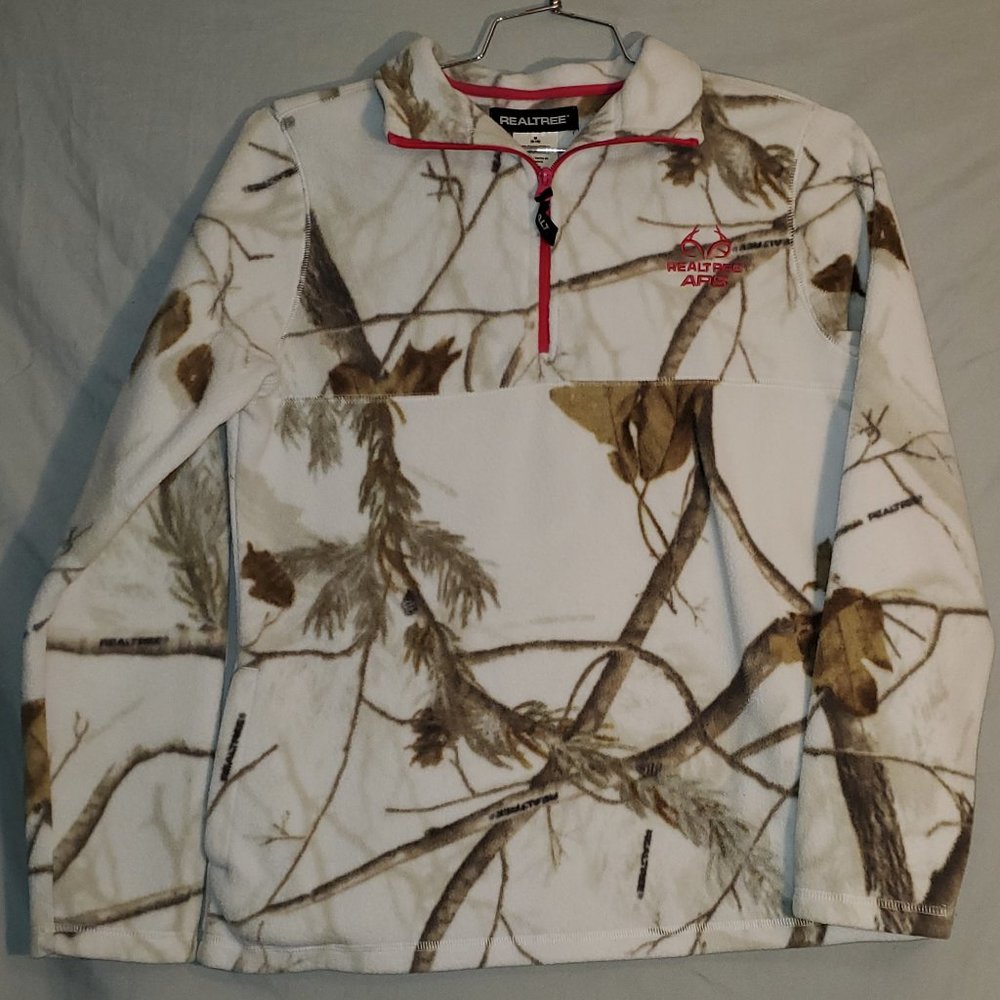 ✅️Realtree white camo 1/4 zip